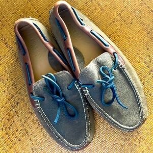 Cole Haan men’s leather, driving moccasin Brown, deep navy trim size 8 mens